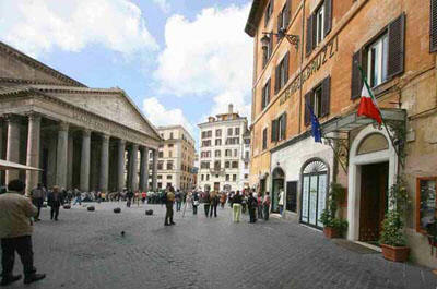 Hotel Abruzzi in Roma: Aussenansicht